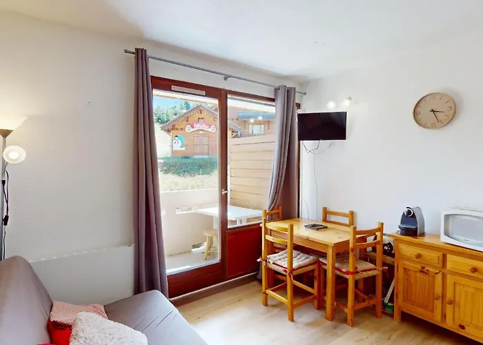 4 Pers Le Sauze Pied Des Pistes De Enchastrayes