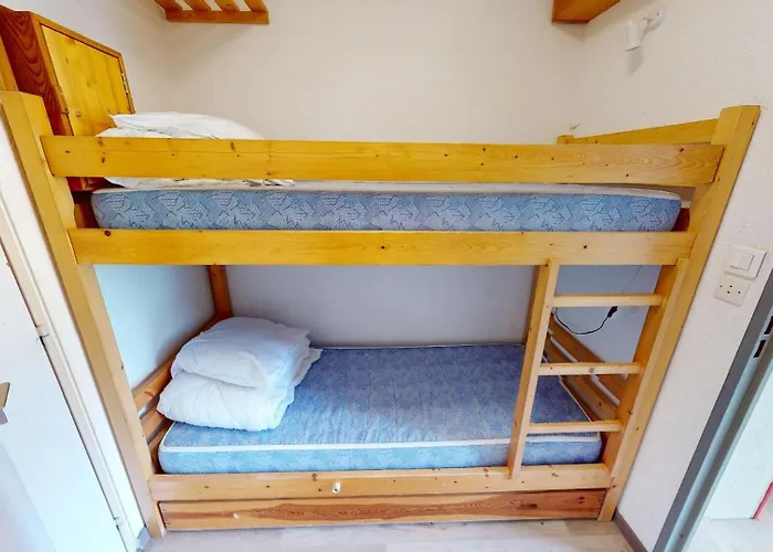 Apartment 4 Pers Le Sauze Pied Des Pistes De Enchastrayes